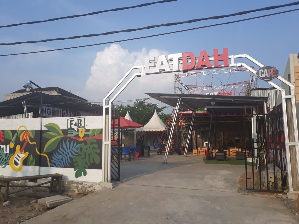 EATDAH Cafe 2 Sentraland