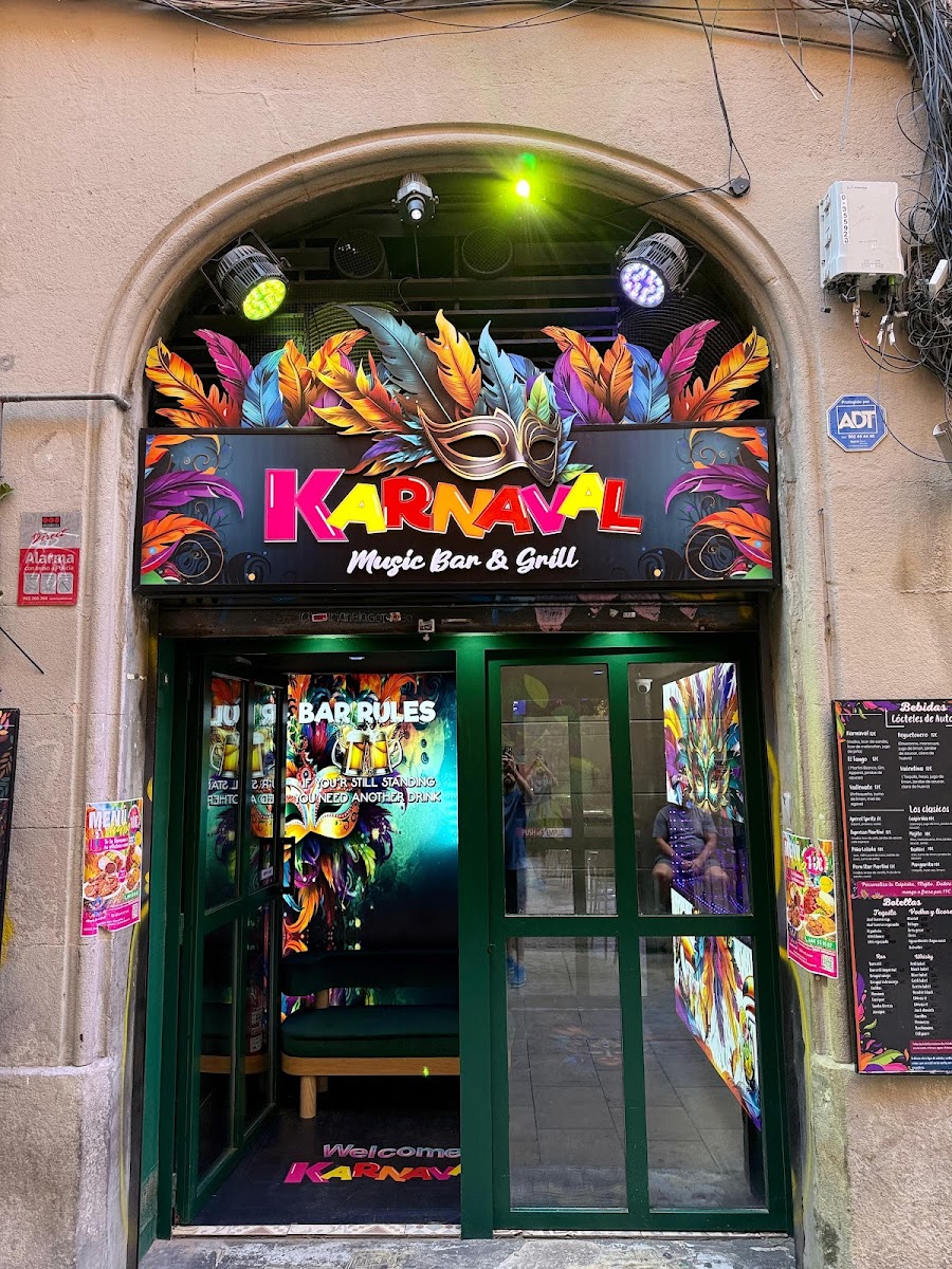 Karnaval - Music Bar and Grill | Bar restaurante musical latino