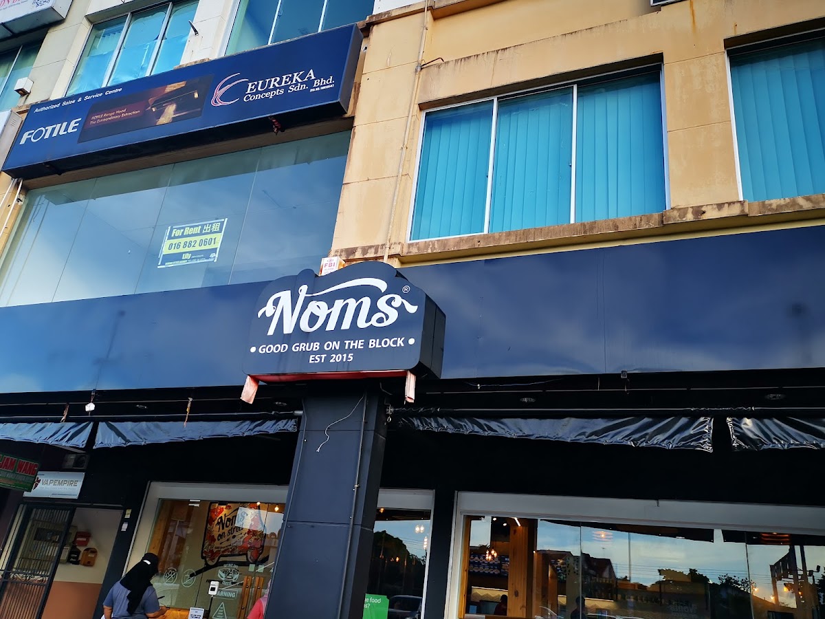 Noms Signature