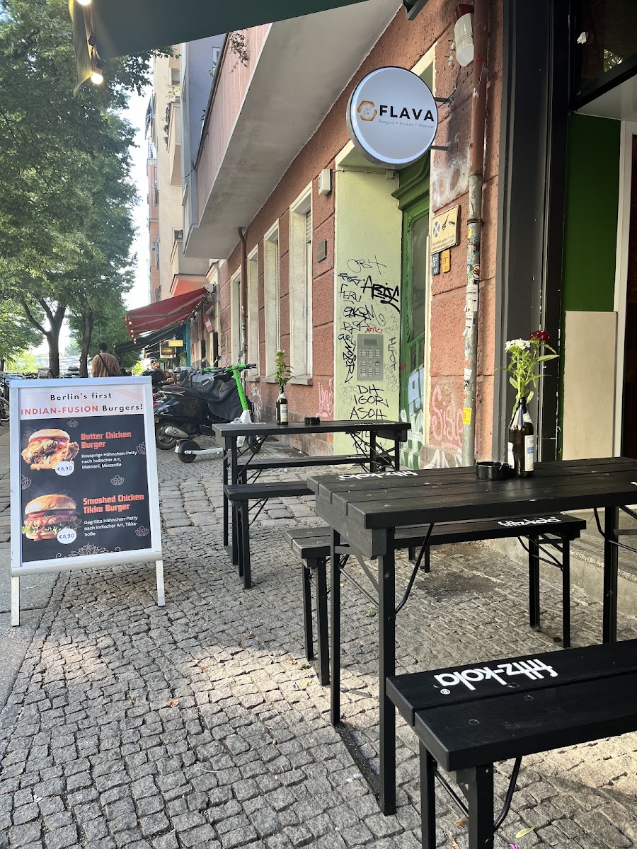 FLAVA - Indische Fusion Burgers