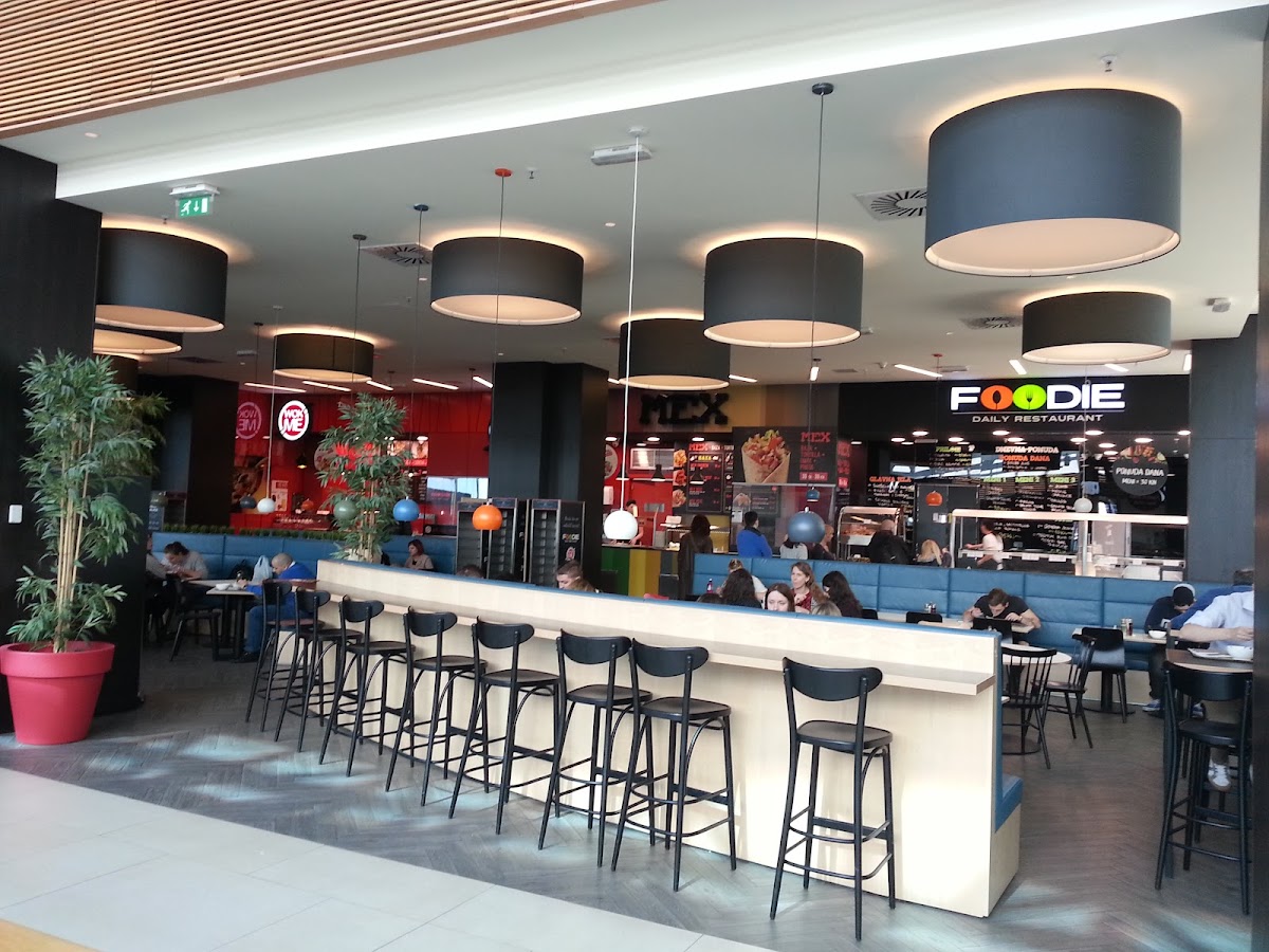 Foodie Daily Restaurant