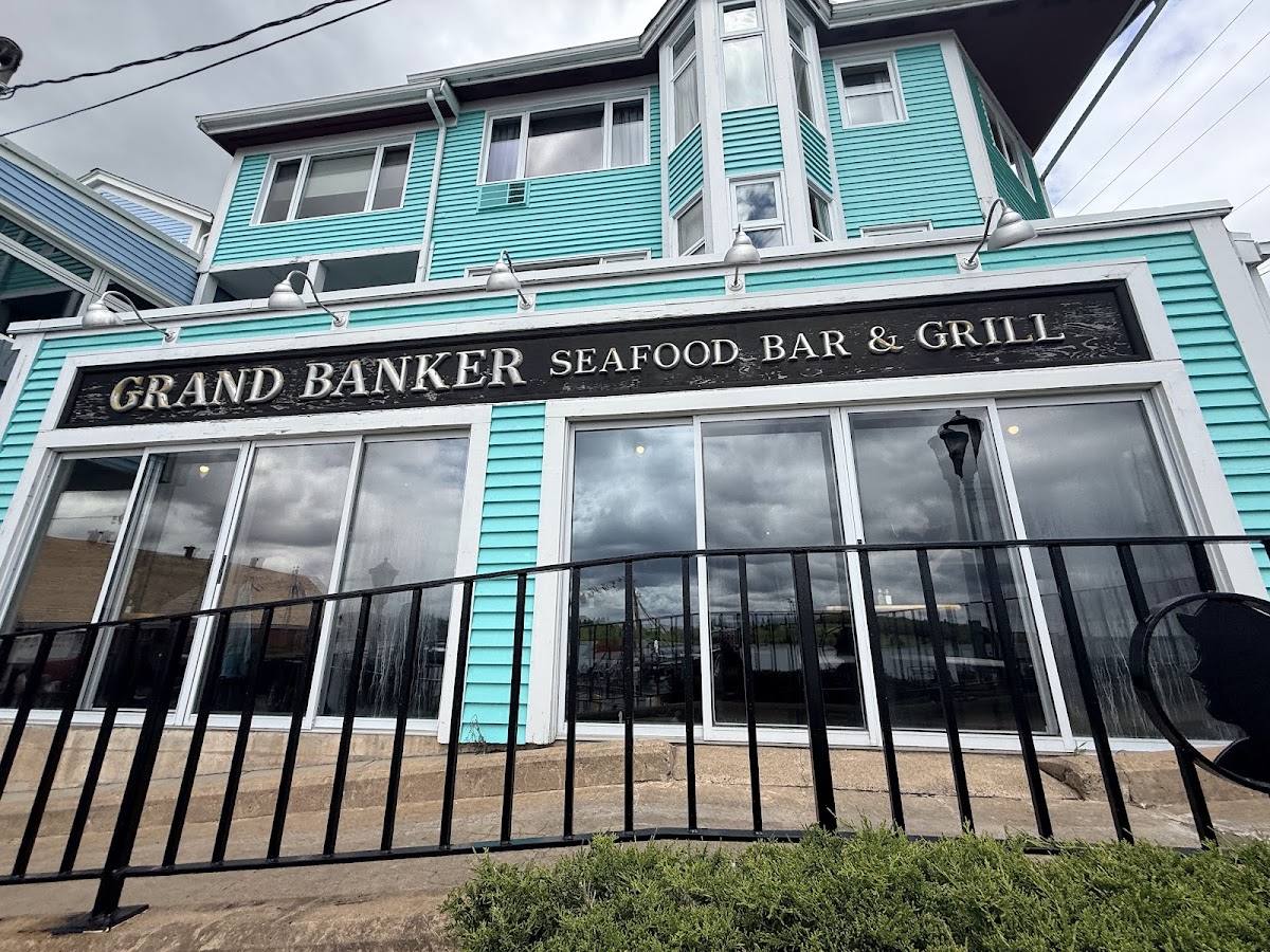 Grand Banker Bar & Grill