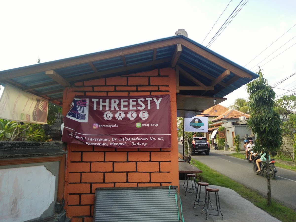 Threestycake