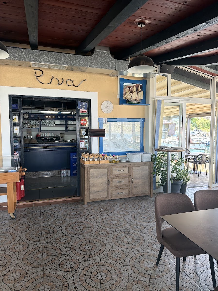 Bistro Riva