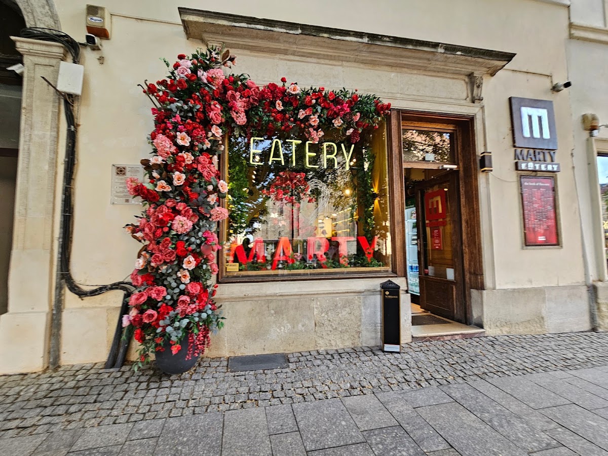 Marty Eatery
