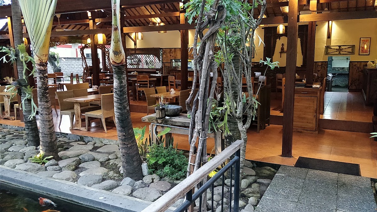 Warung Mina Peguyangan