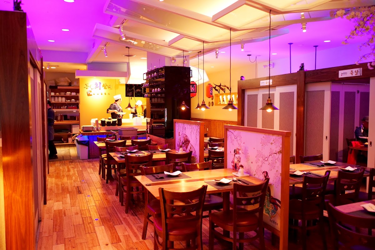 Dongwon Sushi & Tuna