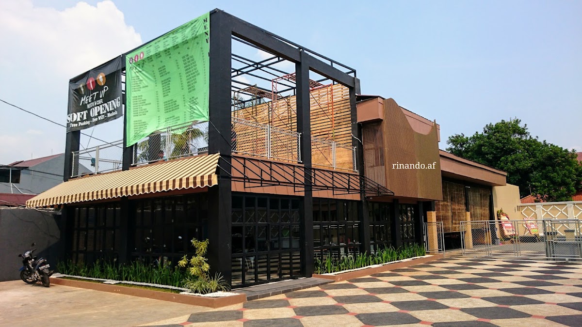 Meet Up Cafe Sawangan
