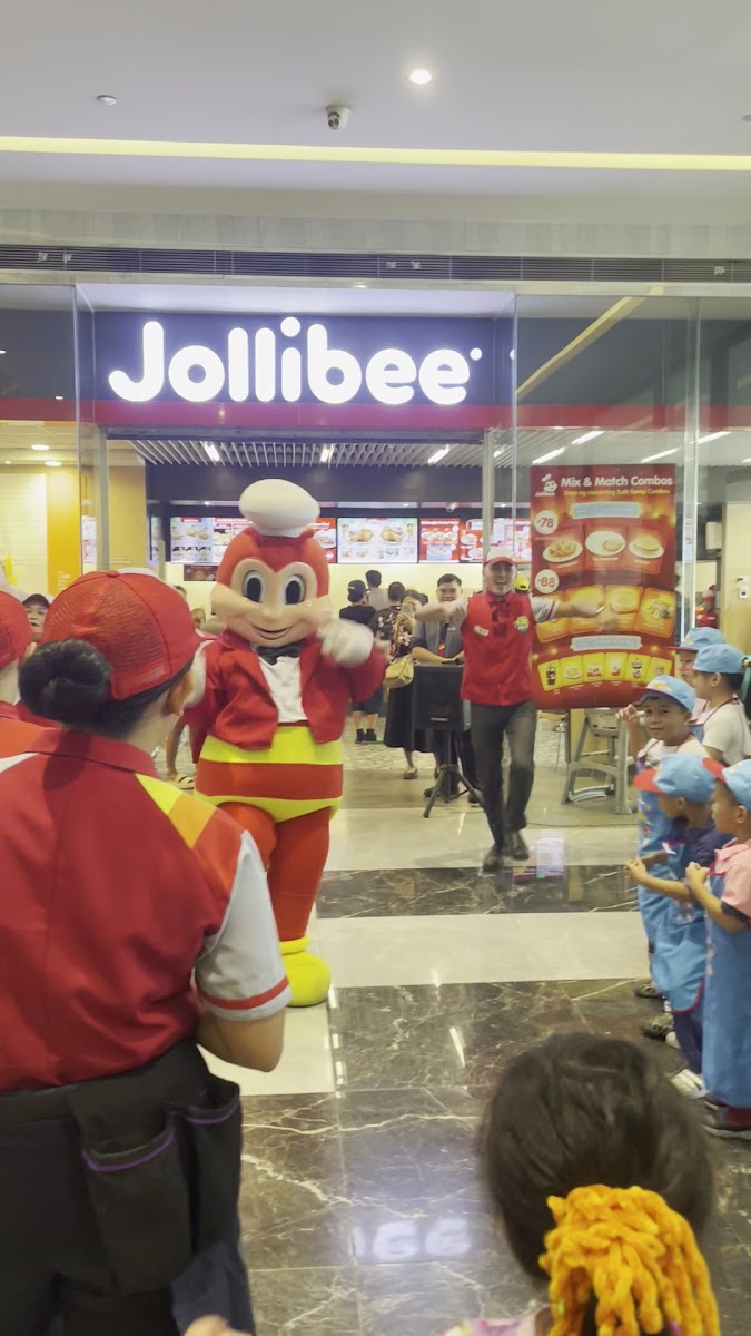 Jollibee - Happy Go Shopping Mall Valenzuela