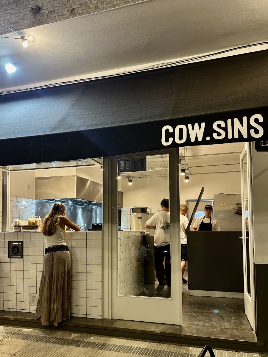Cowsins burgers