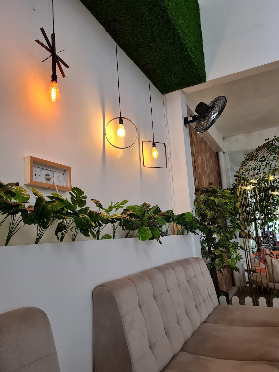 Everbloom Cafe