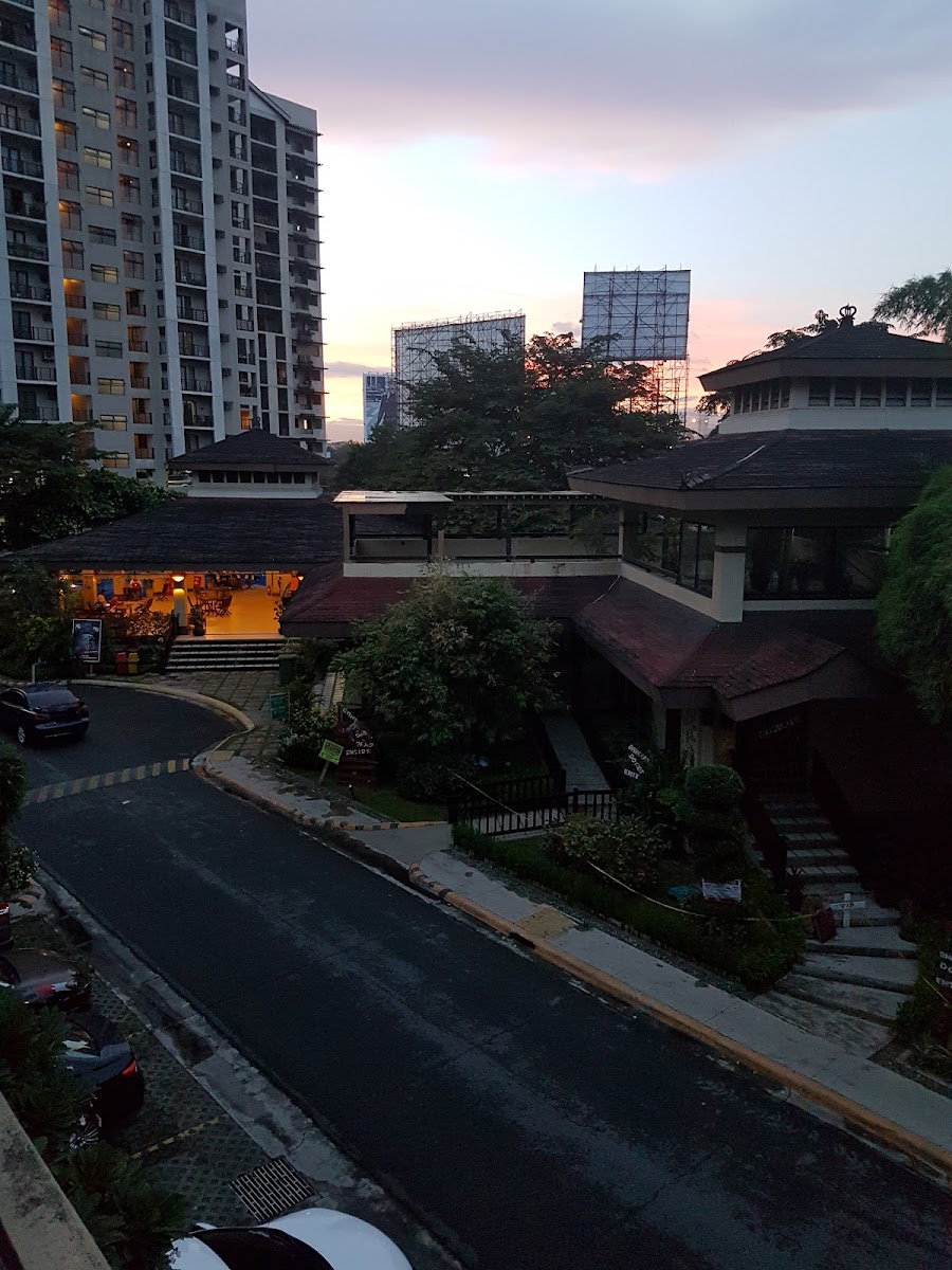 Raya Garden Club House