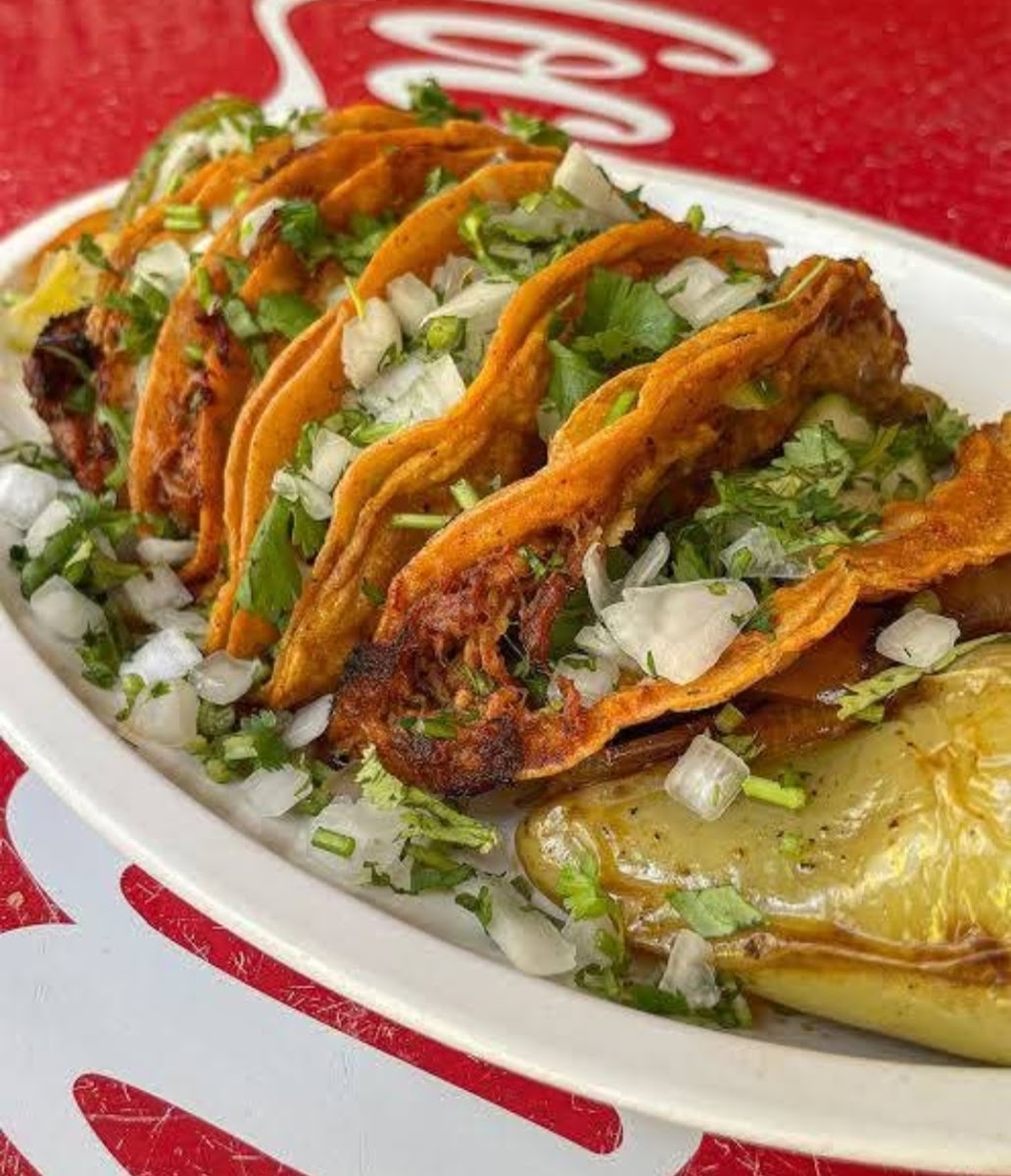 Tacos de barbacoa y lonches Rosy