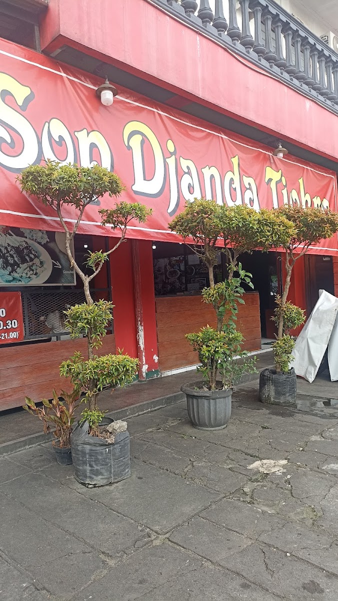 Sop Djanda ꧋ꦱꦺꦴꦥ꧀ꦝ꧀ꦗꦤ꧀ꦝ