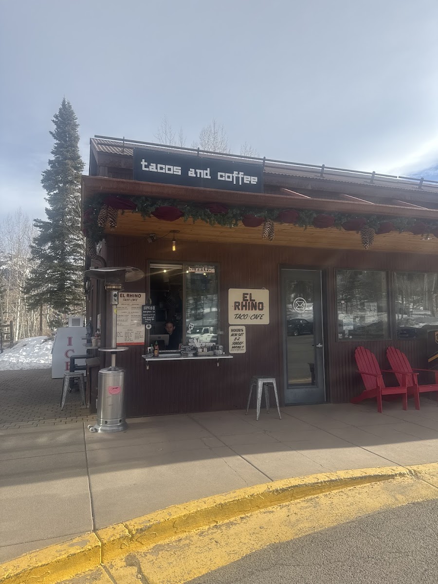El Rhino Taco Cafe