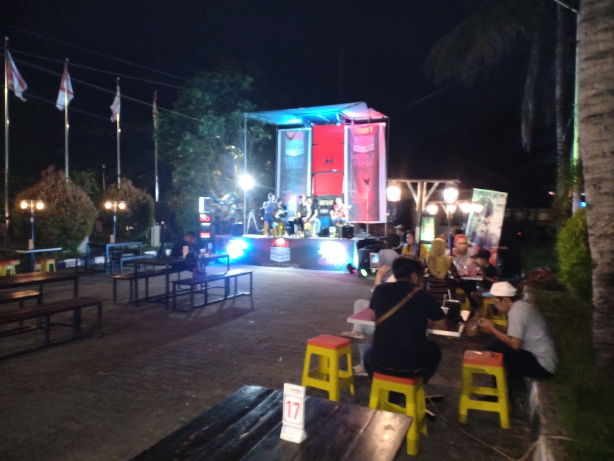 D'Force Cafe