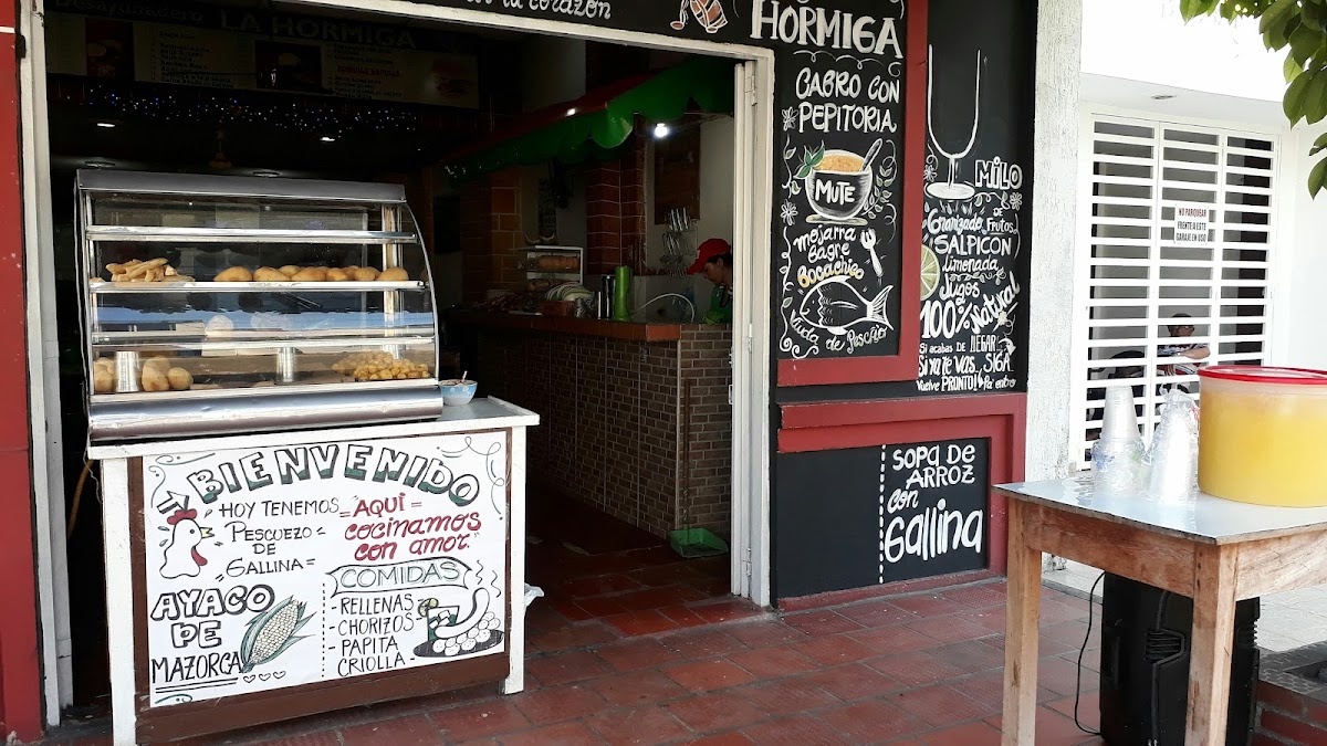 Restaurante La Hormiga tipico colombiano