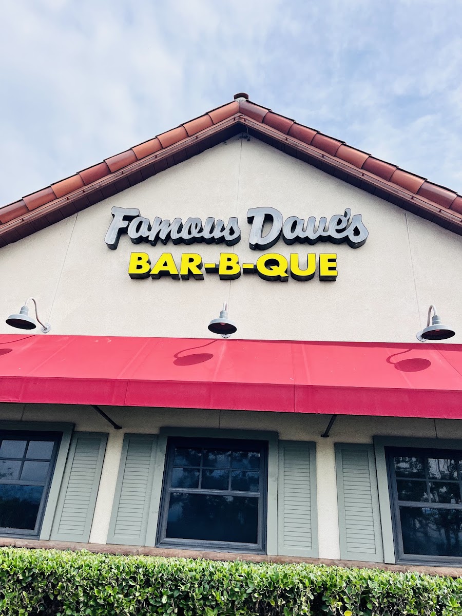 Famous Dave's Bar-B-Que