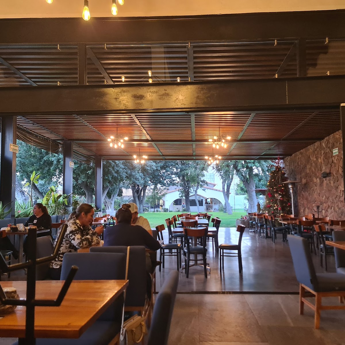 Las Dunas Restaurante & Bar
