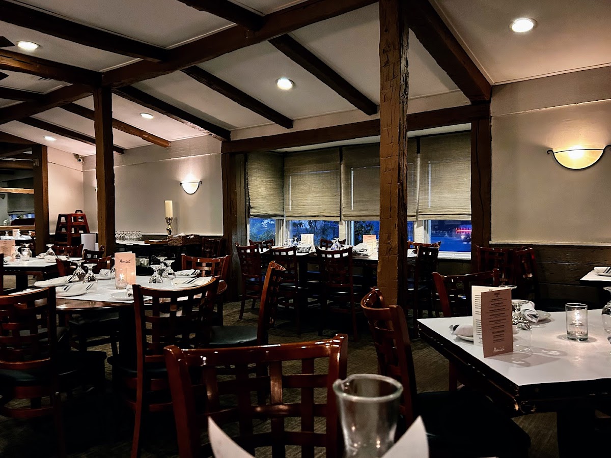 Amici Restaurant