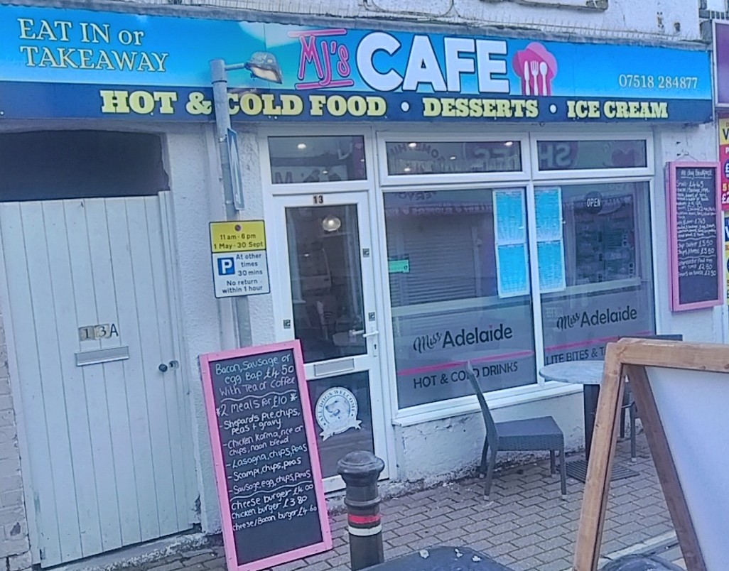 MJ's Cafe