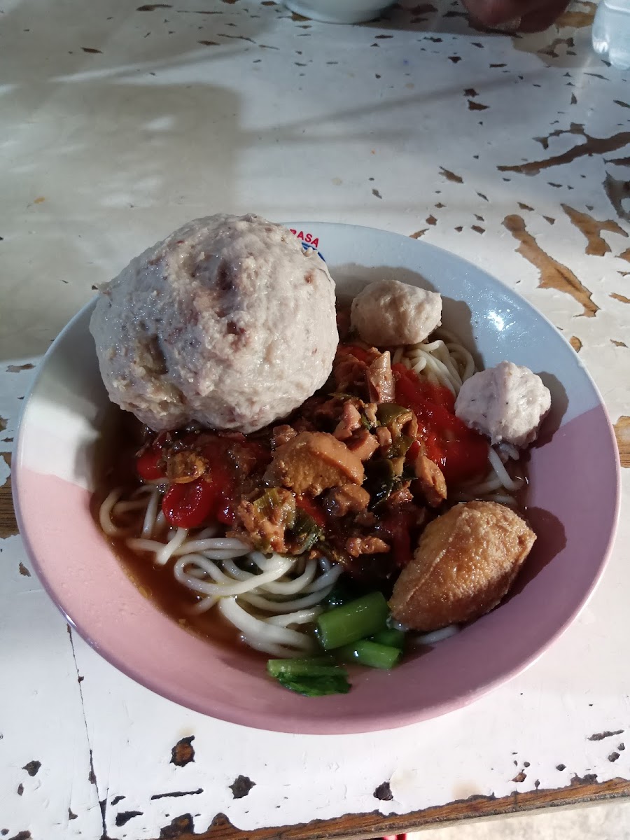 Laris Baso
