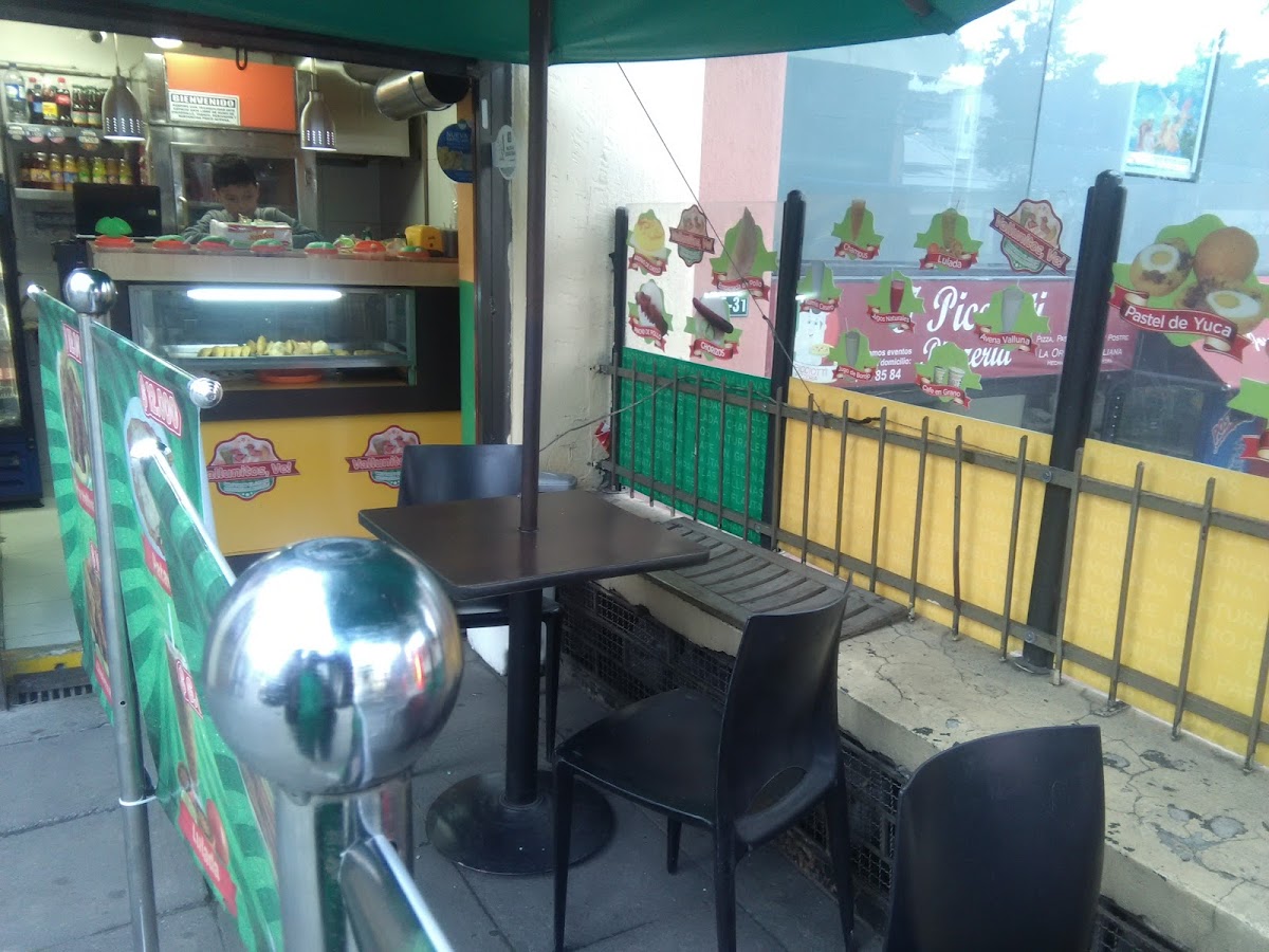 EMPANADAS VALLUNAS LA CALEÑITA, Bogotá