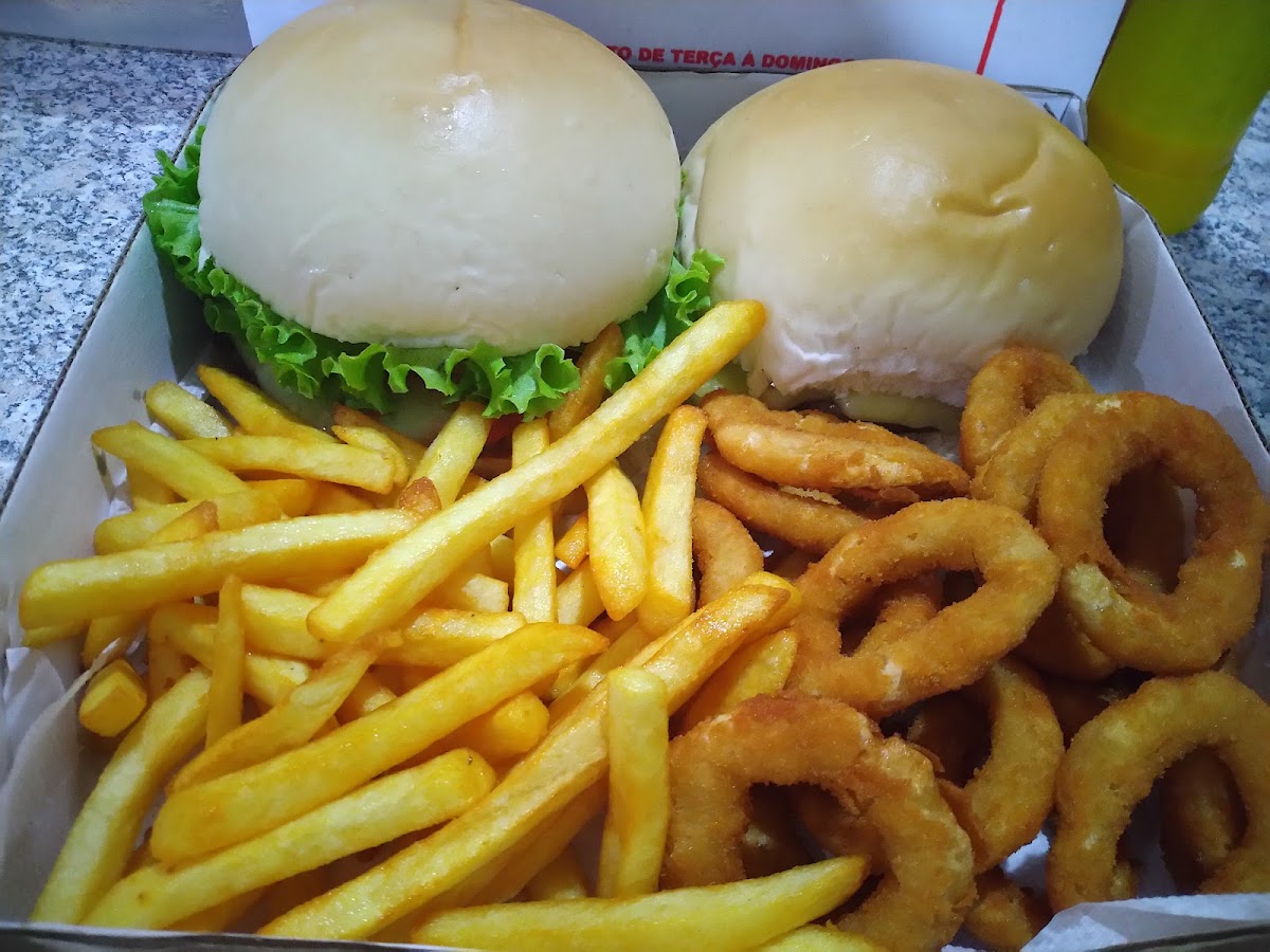 Família Grill Burgers
