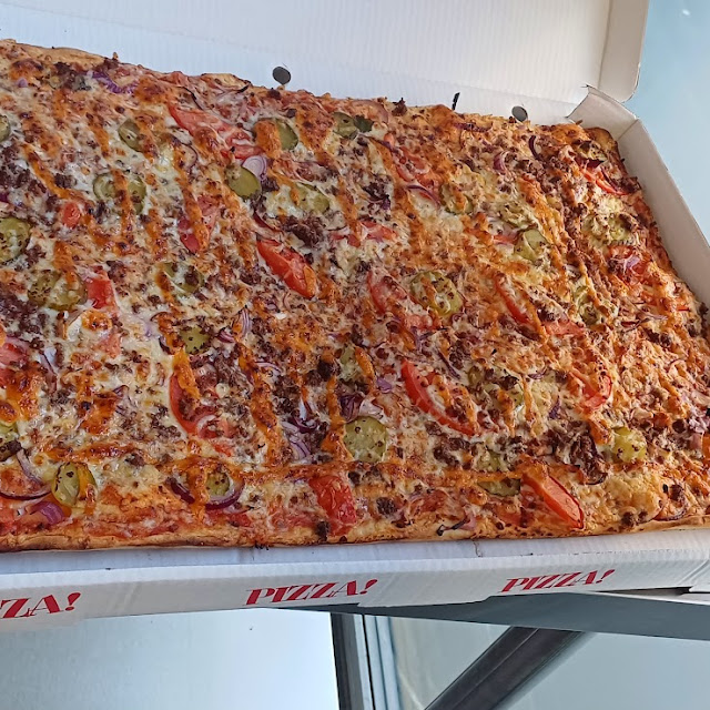 Pizza Cheeseburger