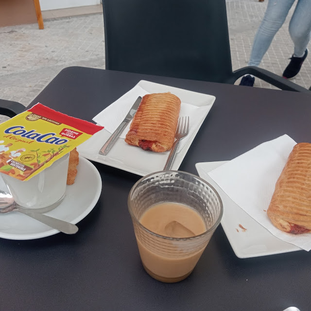 Hojaldre Tomate Queso Y Toque de Orégano