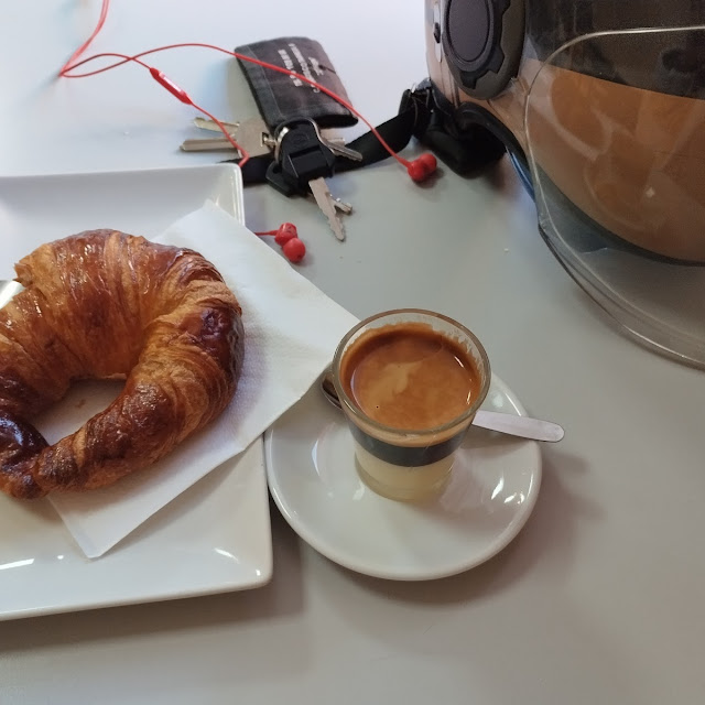 Desayuno Con Bollería Café Fantastico