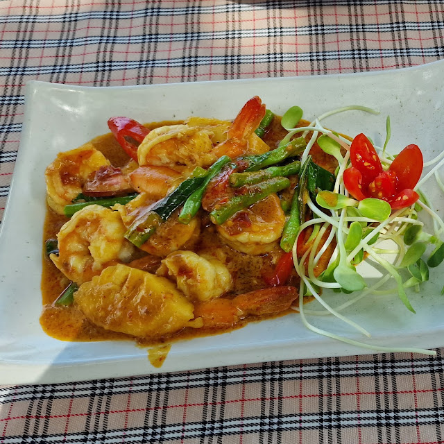 Fried Prawn with Tamarind