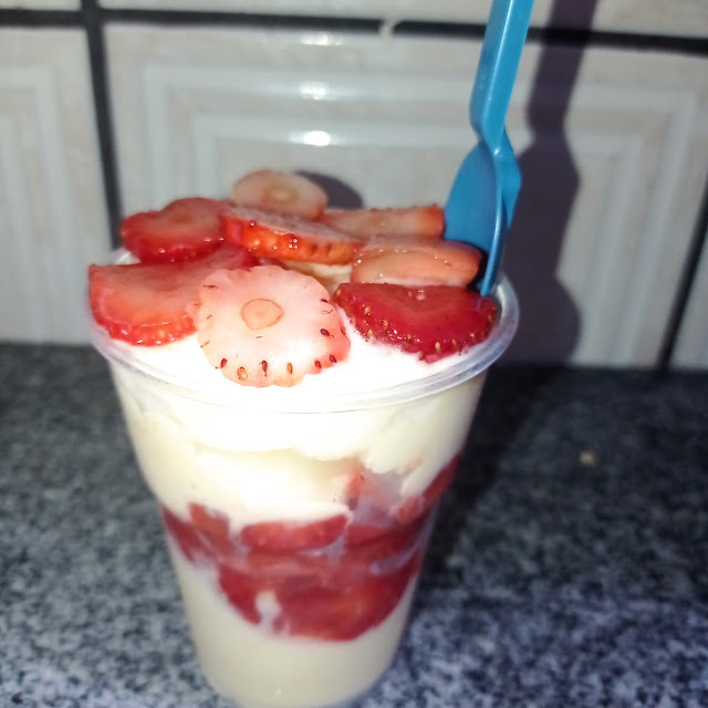 Cupuaçu Com Morango E Leite Em Pó