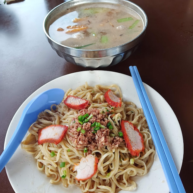 干面和豆腐杂汤