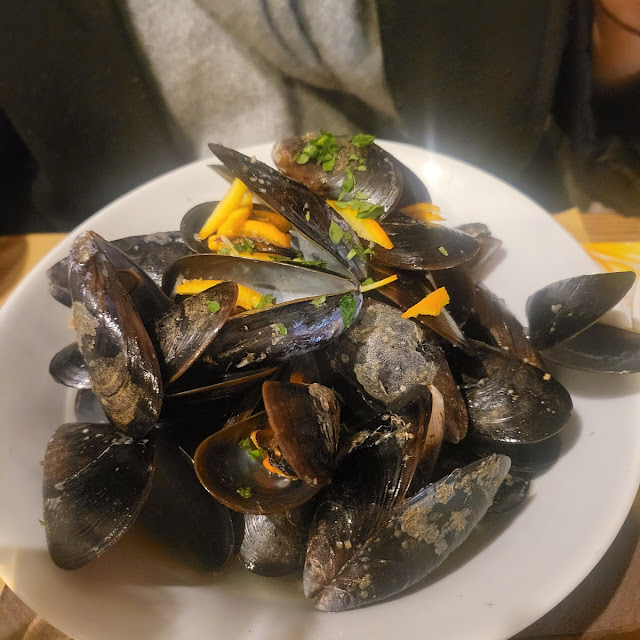 Sauteed Mussles and Dams