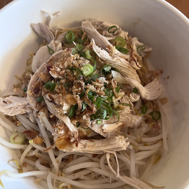 Dry Noodles with Chicken