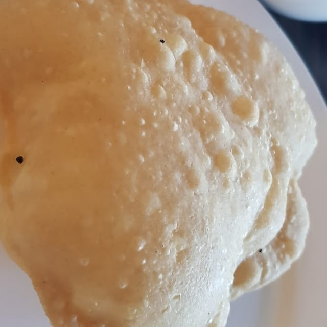 Poori Shrikhand