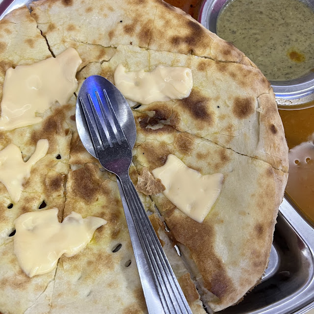 Cheese Naan