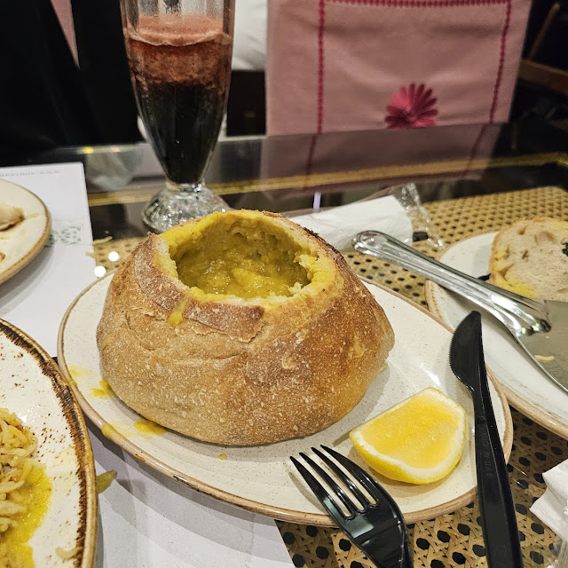 lentil soup شوربة عدس