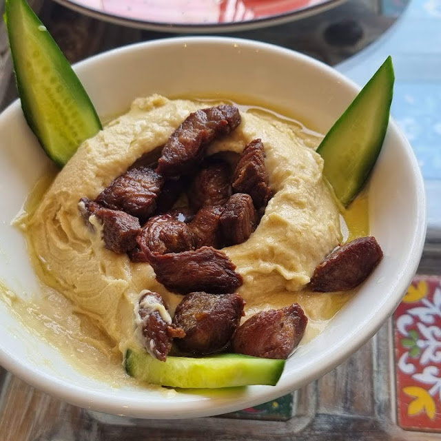 Hummus with Meat