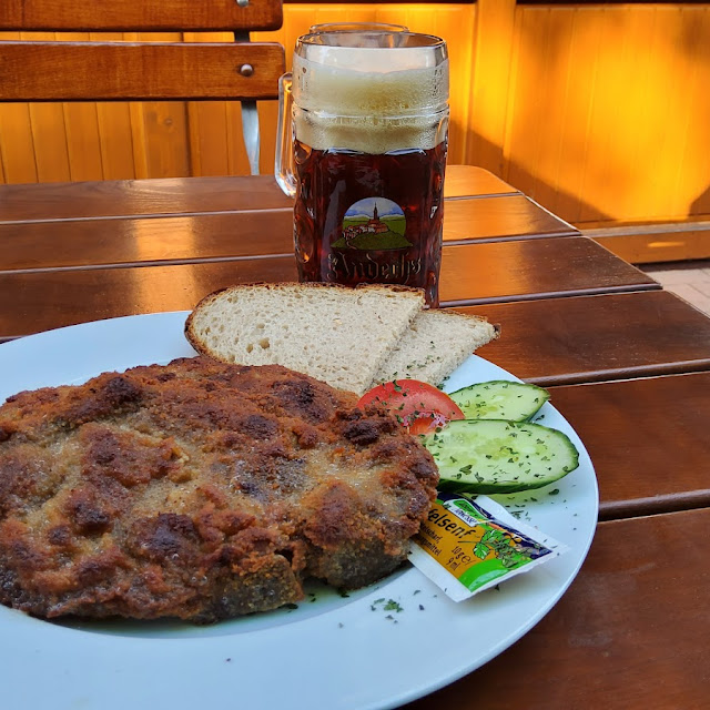 Schnitzel Mit Brot