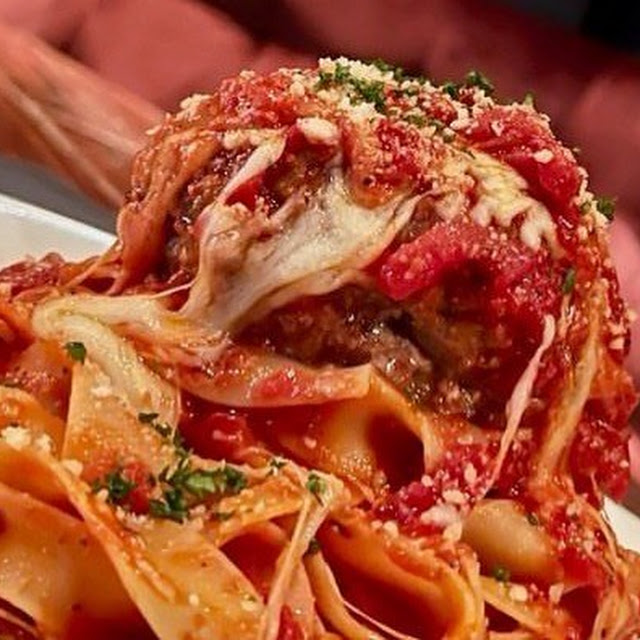 Pappardelle Con Polpetta Gigante