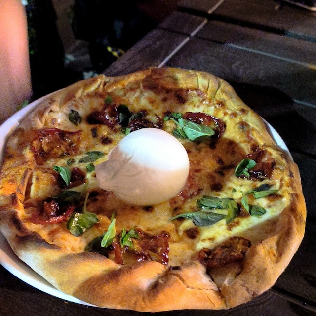 Pizza de Albahaca Y Queso Buffala