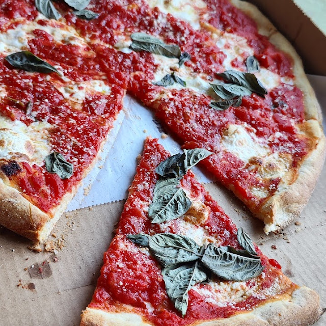 16in Round Neopolitan Slice Pizza