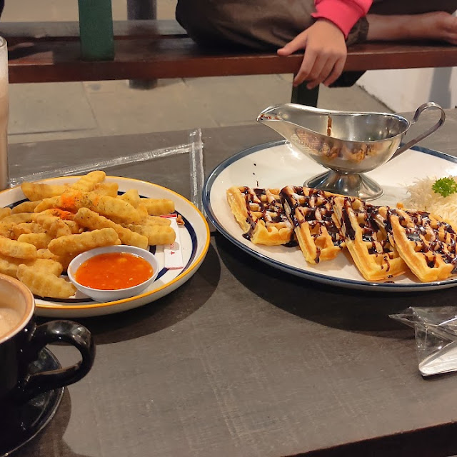 French Fries with Cheese