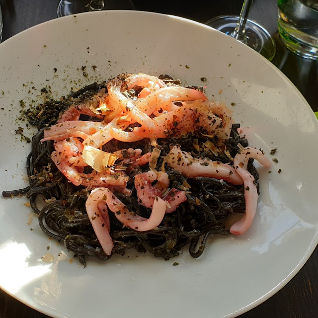 Calamars Et Liguine À L Encre de Seiche