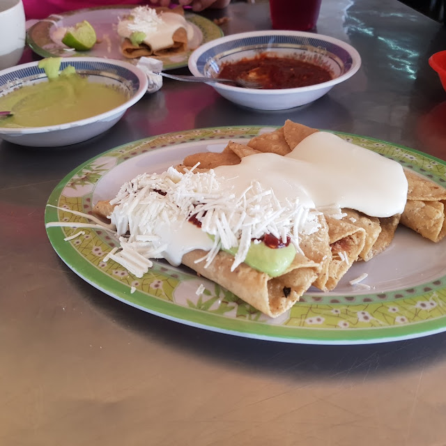 Tacos Dorados de Barbacoa