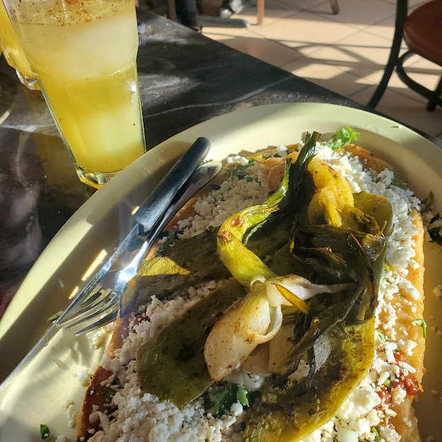 Huaraches with Beef and Chicken