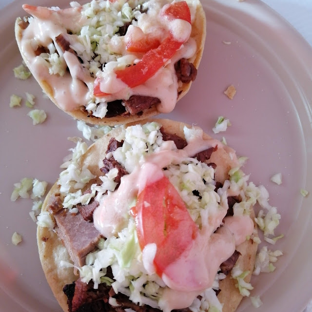 Burritos Y Tostadas de Lomo