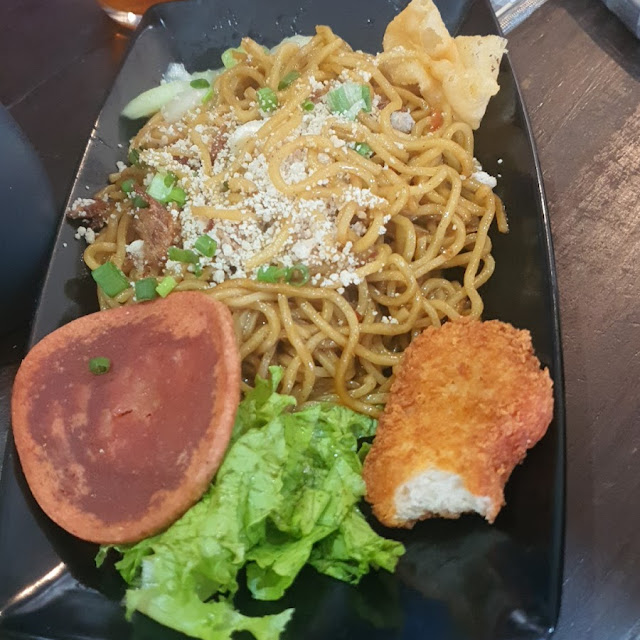 Mie Ndower